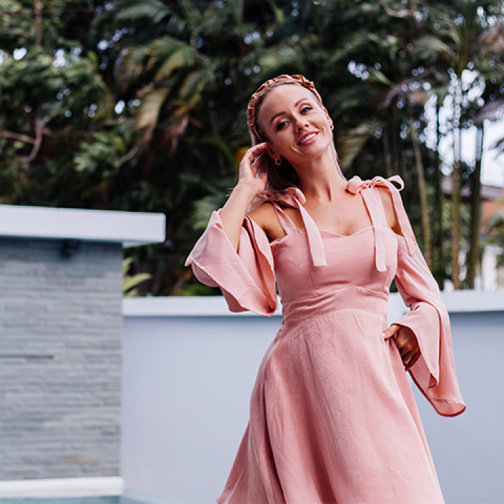 Embracing the Essence of Timeless Women’s Fashion